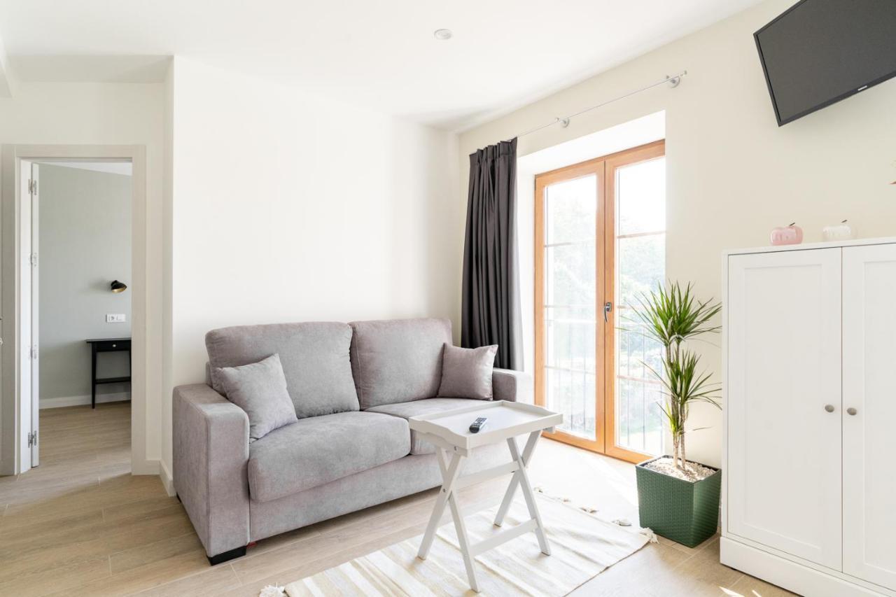 Villaverde de Pontones Jardines Villaverde المظهر الخارجي الصورة