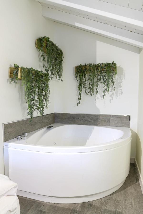 Villaverde de Pontones Jardines Villaverde المظهر الخارجي الصورة